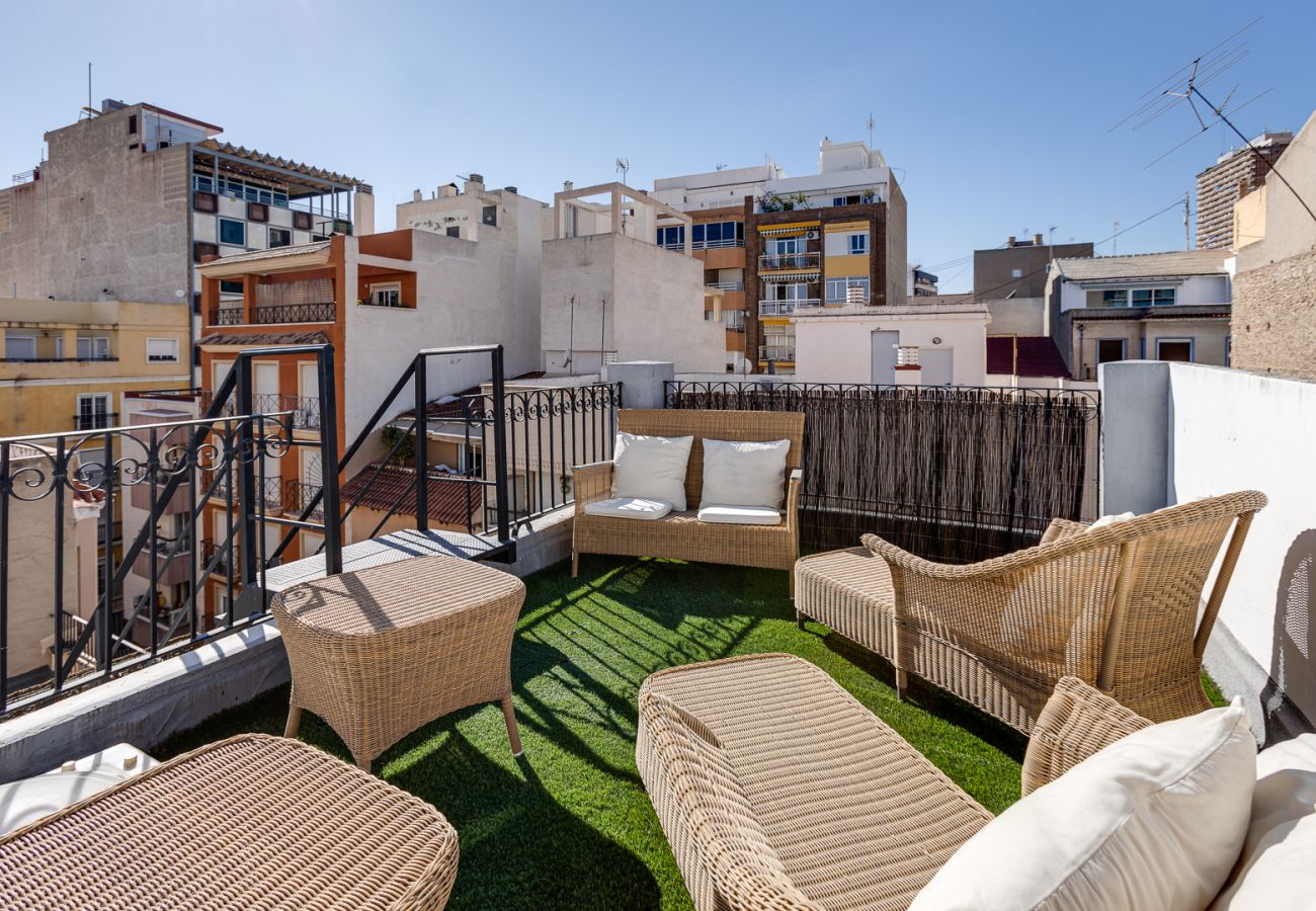 Apartamento en Alicante - Penthouse by United Renters