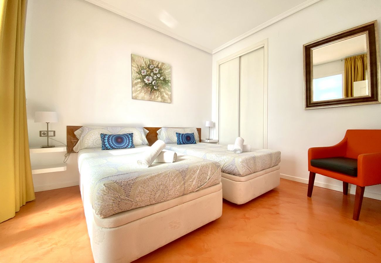 Apartamento en Alicante - Postiguet Beach by United Renters