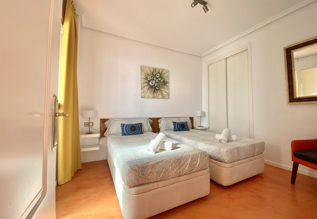 Apartamento en Alicante - Postiguet Beach by United Renters