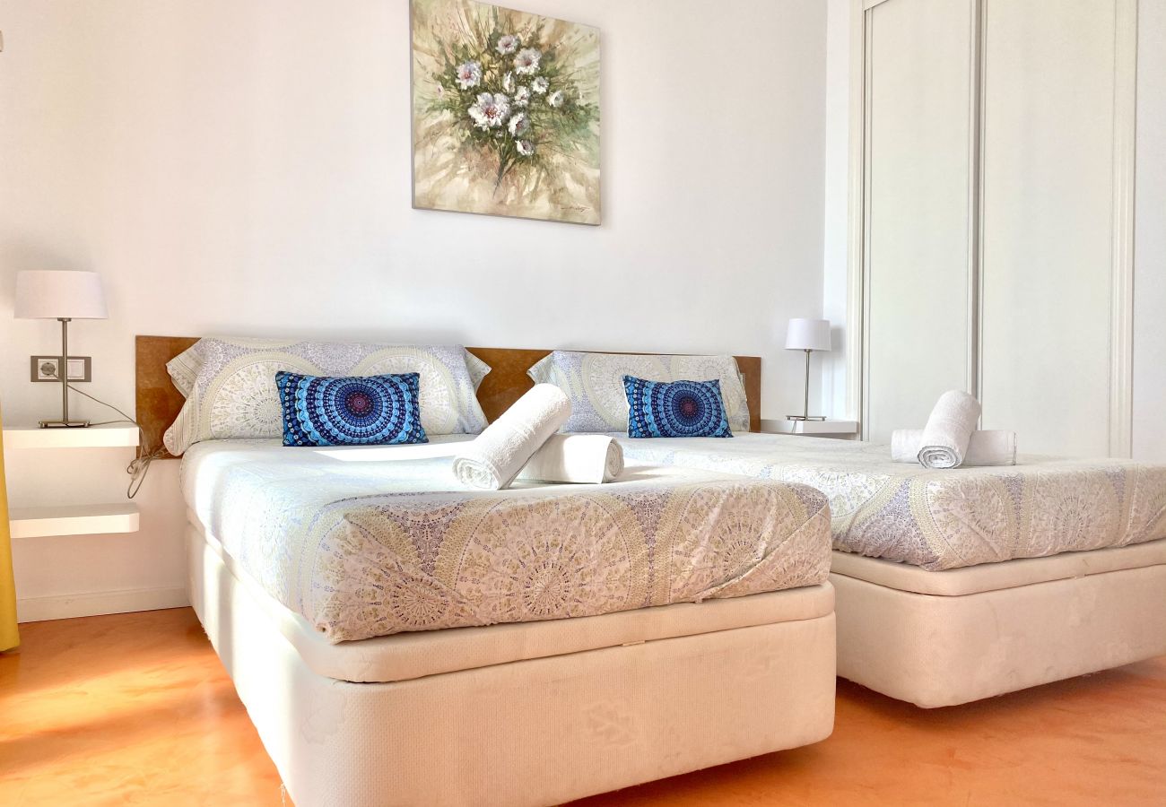 Apartamento en Alicante - Postiguet Beach by United Renters