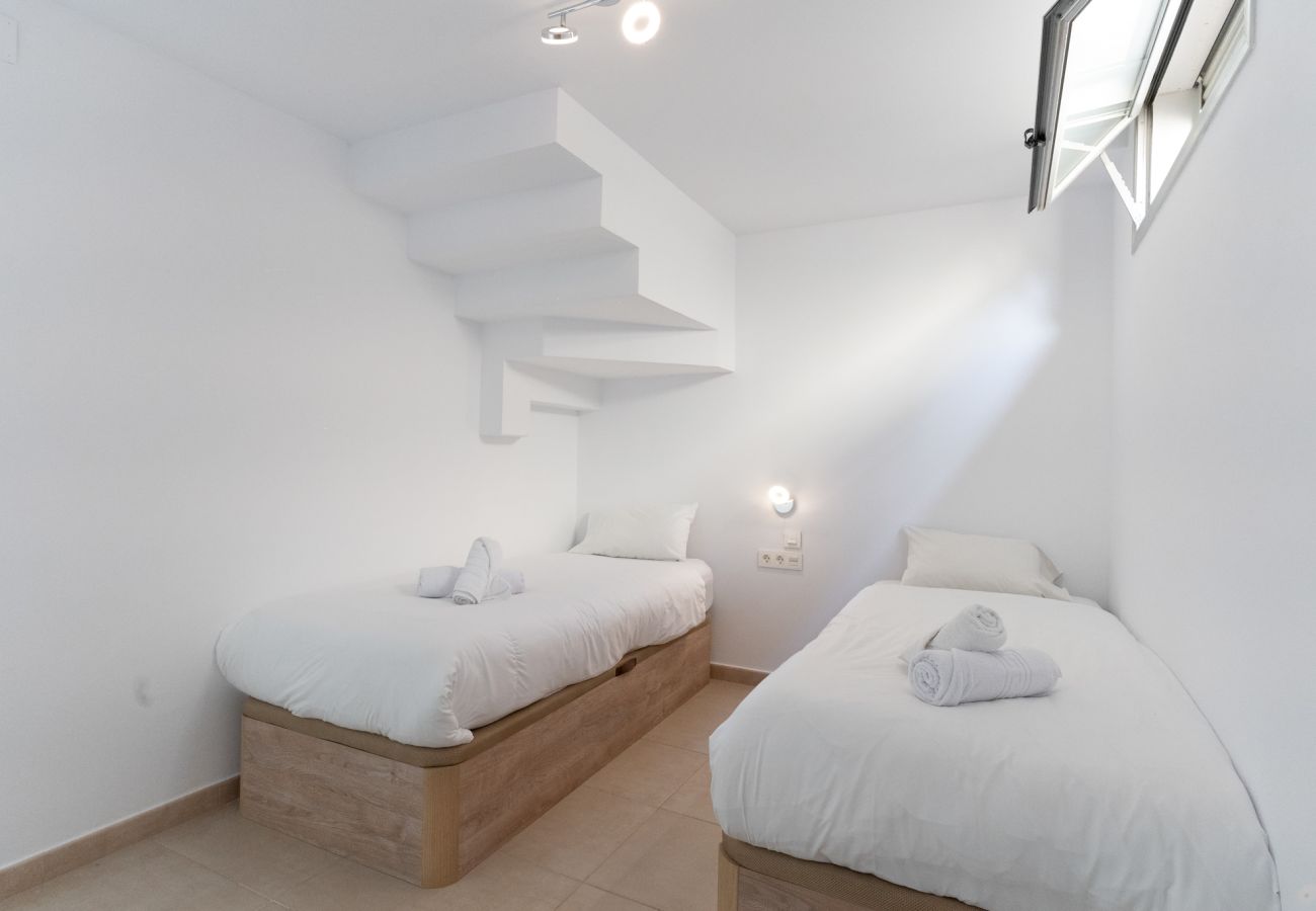 Casa adosada en Torrevieja - Gandhi White Villa by Perfectly Rentals