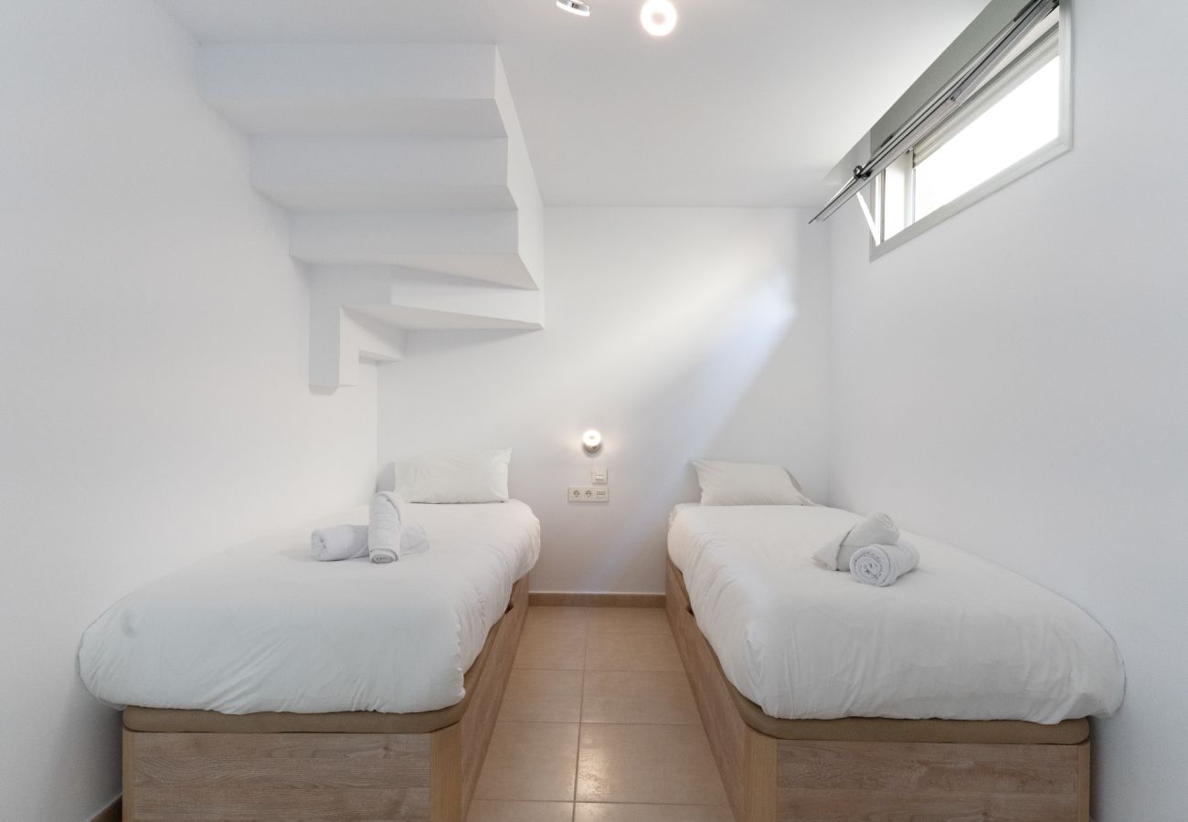 Casa adosada en Torrevieja - Gandhi White Villa by Perfectly Rentals