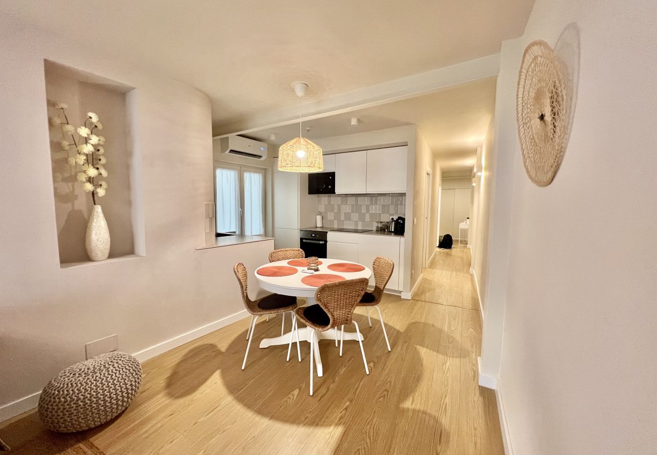 Apartamento en Alicante - Cozy San Cristobal Apartment in Heart of Alicante