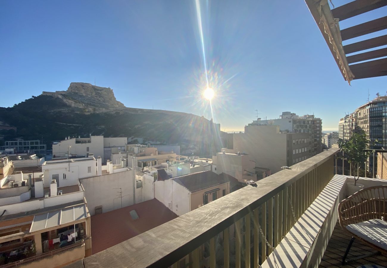 Apartamento en Alicante - Penthouse with Castle view