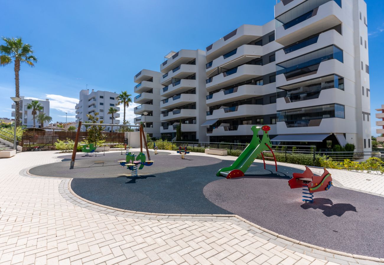 Apartamento en Arenales del Sol - Arenales Bahia Penthouse by Perfectly Rentals