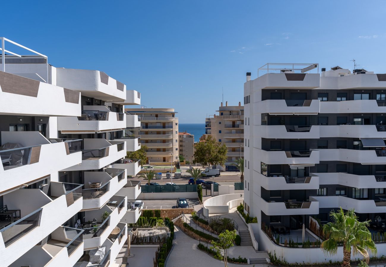 Apartamento en Arenales del Sol - Arenales Bahia Penthouse by Perfectly Rentals