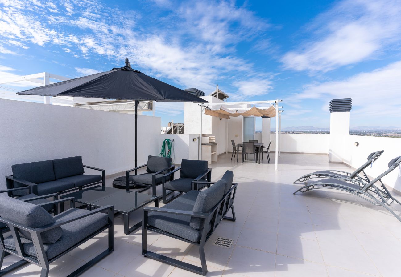 Apartamento en Arenales del Sol - Arenales Bahia Penthouse by Perfectly Rentals