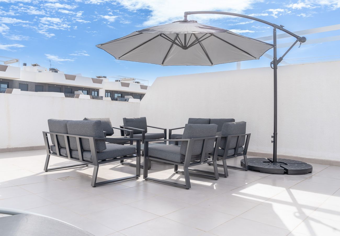 Apartamento en Arenales del Sol - Arenales Bahia Penthouse by Perfectly Rentals