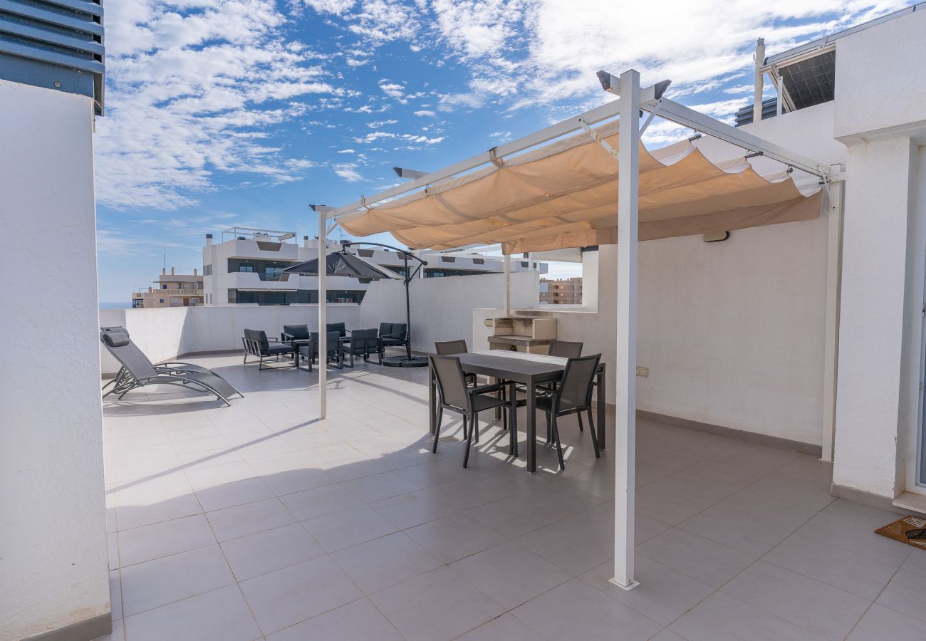 Apartamento en Arenales del Sol - Arenales Bahia Penthouse by Perfectly Rentals