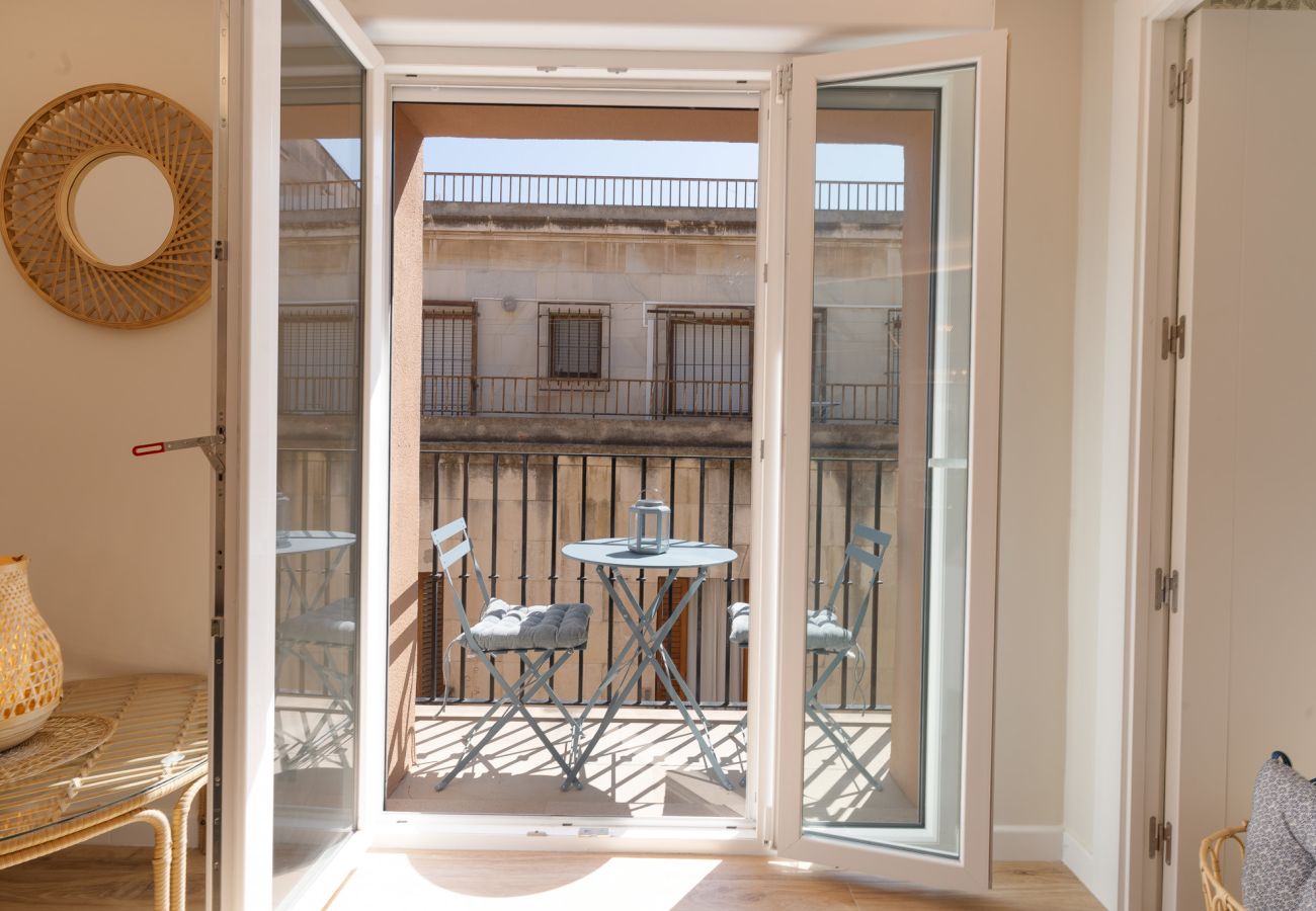 Apartamento en Alicante - Barrio Gem: Stylish 2-Bedroom Oasis in Alicante