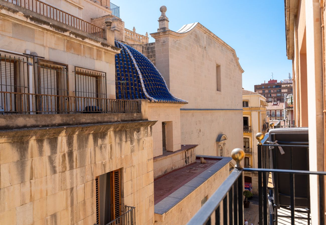 Apartamento en Alicante - Barrio Gem: Stylish 2-Bedroom Oasis in Alicante