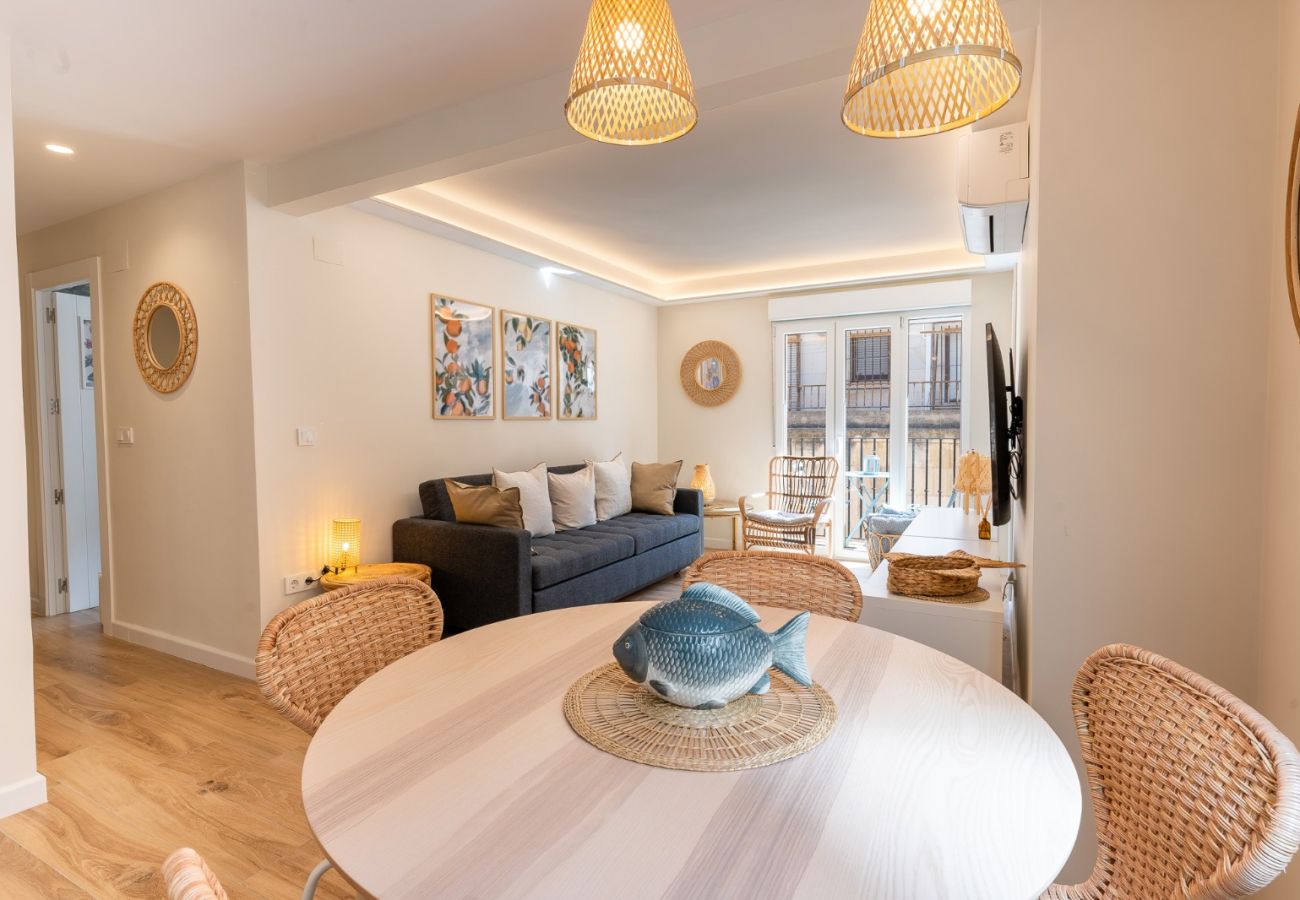 Apartamento en Alicante - Barrio Gem: Stylish 2-Bedroom Oasis in Alicante