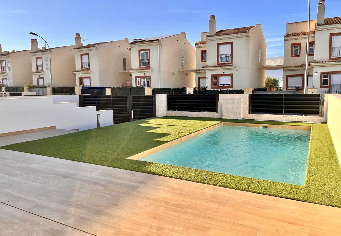 Chalet in El Campello - La Maison de Tout by United Renters