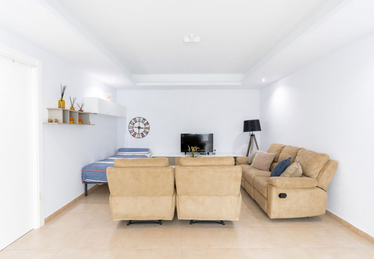 Townhouse in Torrevieja - Gandhi White Villa by Perfectly Rentals