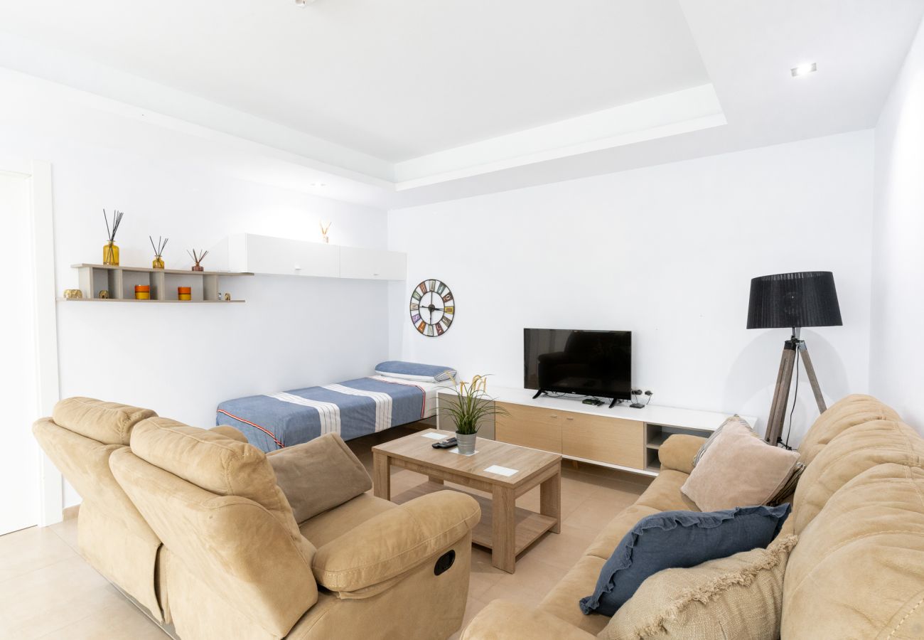 Townhouse in Torrevieja - Gandhi White Villa by Perfectly Rentals