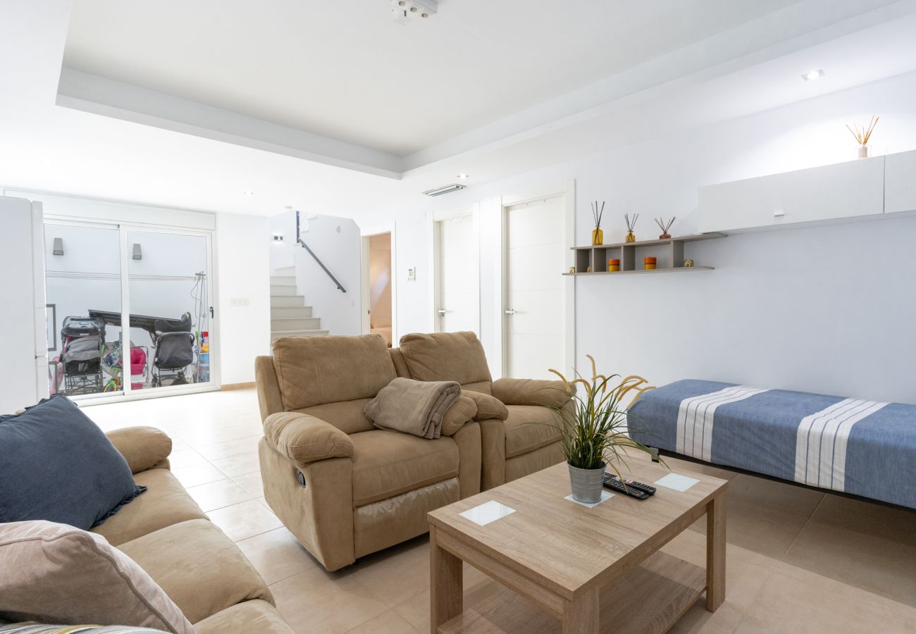 Townhouse in Torrevieja - Gandhi White Villa by Perfectly Rentals