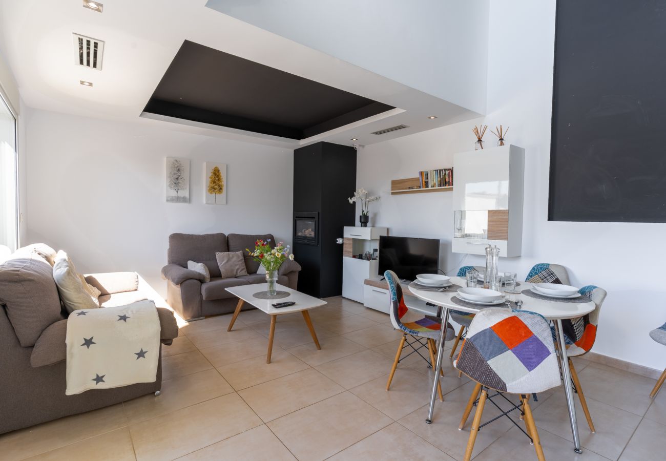 Townhouse in Torrevieja - Gandhi White Villa by Perfectly Rentals