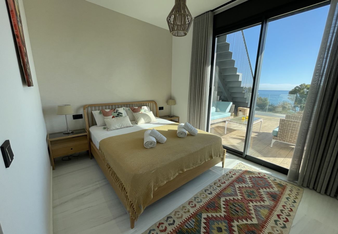 Apartment in Villajoyosa - Luxury Sea View Penthouse by United Renters