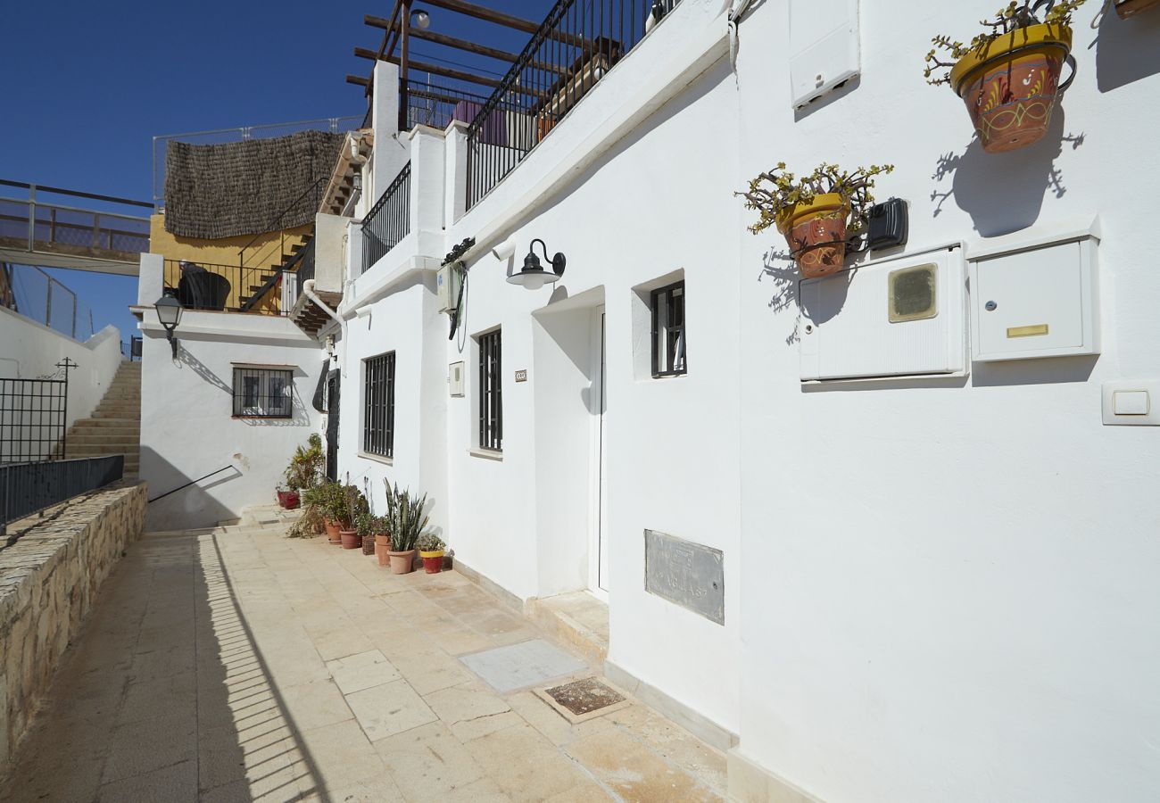 Apartment in Alicante / Alacant - Casa En Las Rocas