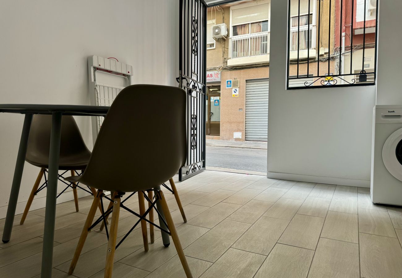 Apartment in Alicante / Alacant - Alcalá Galiano 81 by United Renters