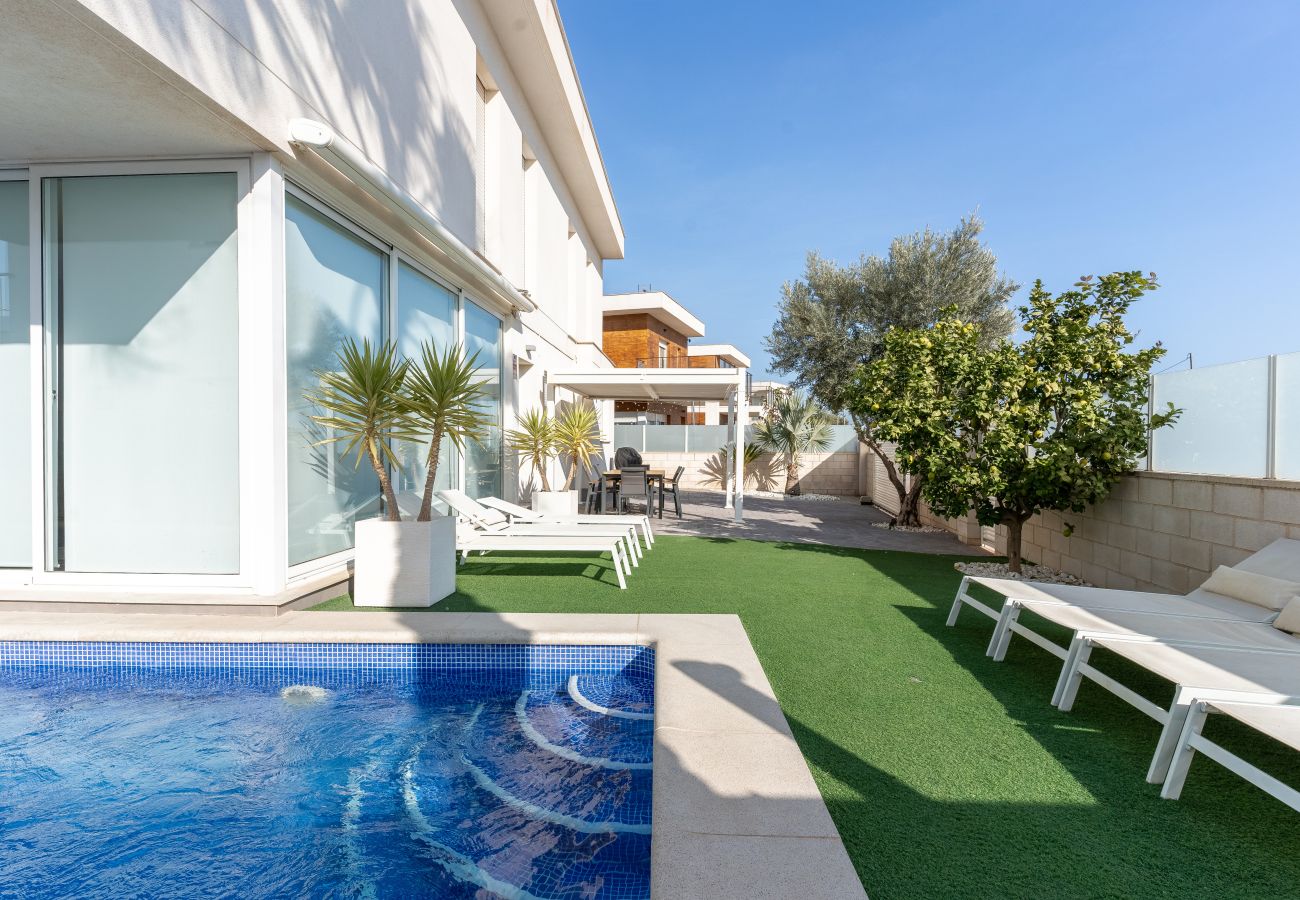 Chalet in Gran Alacant - Villa Oasis del Sol Gran Alacant by United Renters